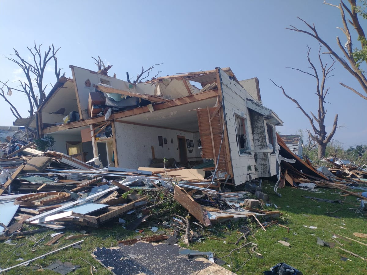 Wisconsin Tornado Victims Getting Lost Photos Back - Image 3