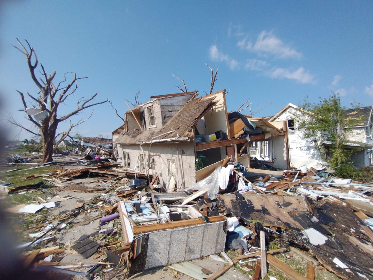 1,500 Volunteers Rally After Wisconsin Tornado Hits Menasha - Image 3