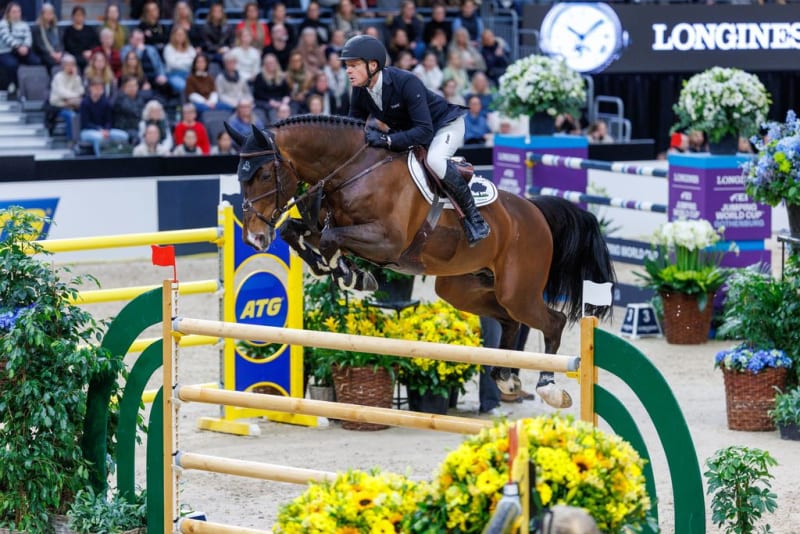 Dutch Rider Willem Greve Wins Third World Cup of Season