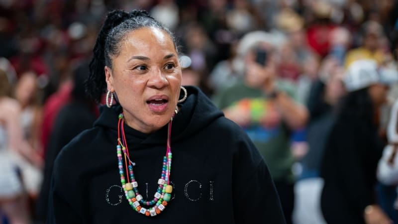 South Carolina women's basketball coach Dawn Staley coordinating support for former players