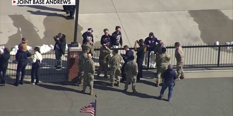 Team USA Hockey Honors Military After DC Homecoming