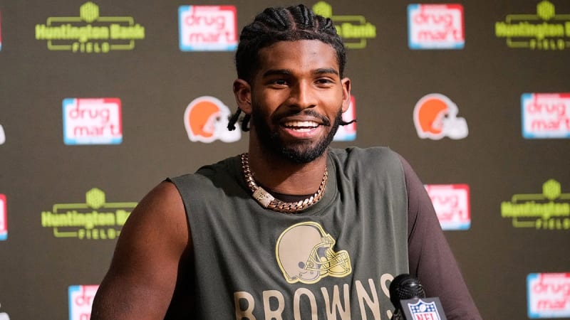 Rookie Shedeur Sanders Earns Pro Bowl Nod in First Season - Image 5