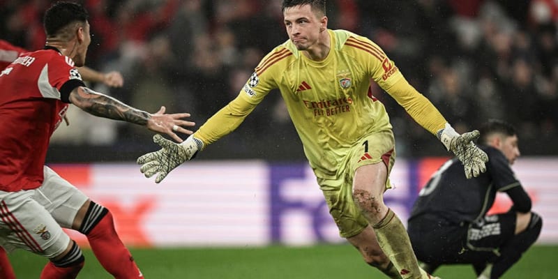 Goalkeeper Scores in 98th Minute to Send Benfica Through - Image 2