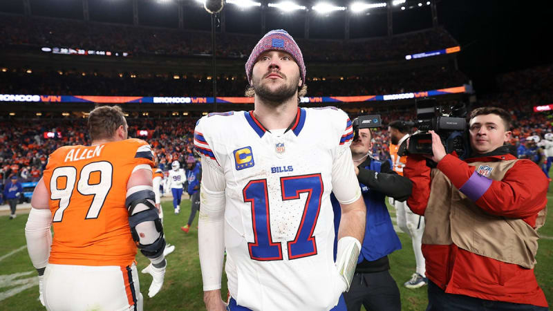 Bills Rally Around Tearful QB Josh Allen After Playoff Loss - Image 4