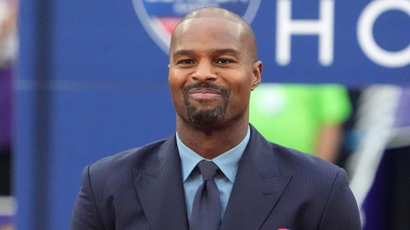 Super Bowl Champ Wakes From Coma to Friend's Loyal Love - Image 4