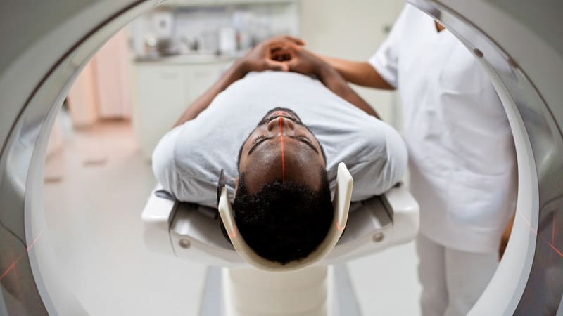 Red Light Therapy Protects Football Players' Brains - Image 4
