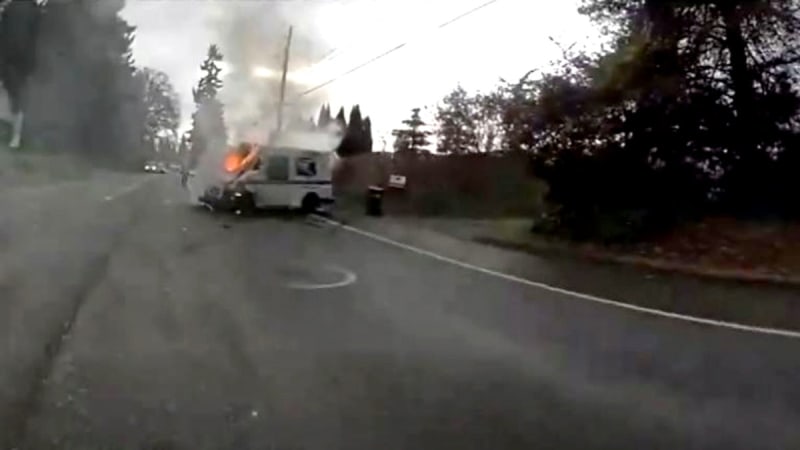 Deputy Pulls Mail Driver from Burning Truck in Washington - Image 4