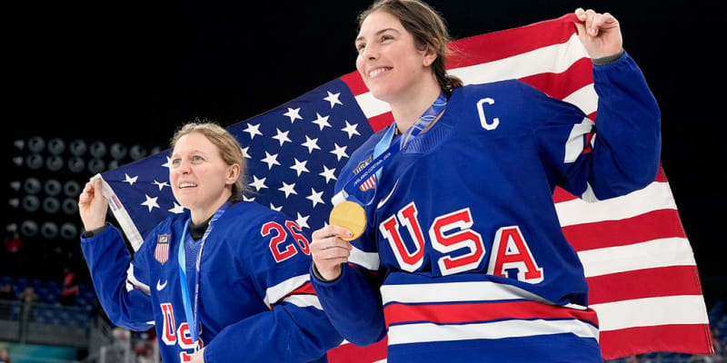 Team USA Women's Hockey Sings Anthem After Olympic Gold - Image 2