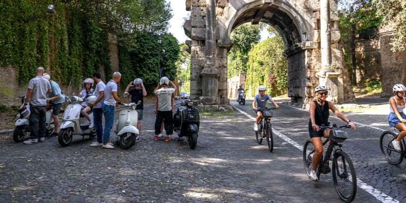 Drones Reveal Lost Roman City Along Historic Appian Way - Image 2