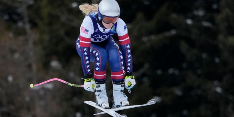 Lindsey Vonn Trains for Olympics Days After Tearing ACL - Image 2