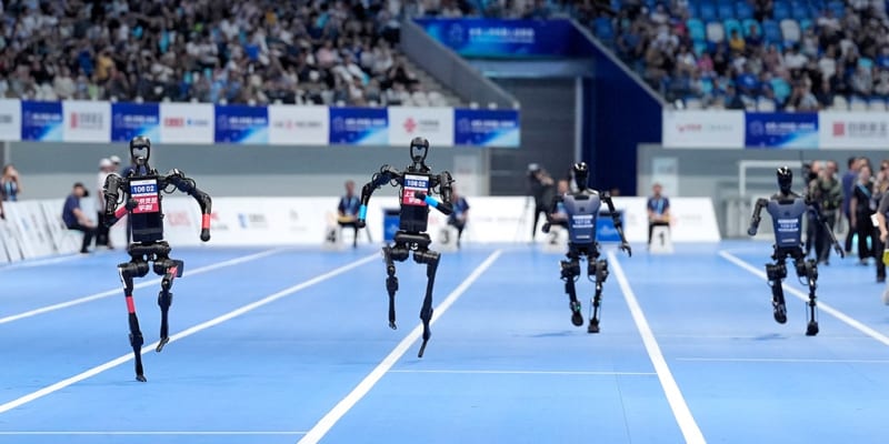 Chinese Robot Bolt Sprints at 22 MPH in Real Test - Image 2