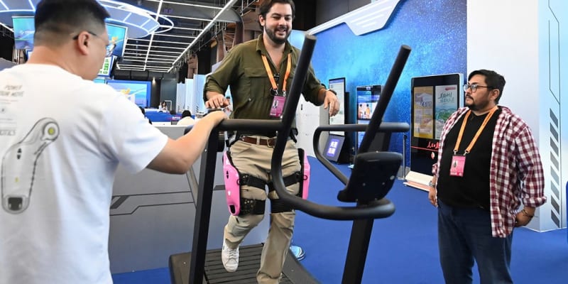 Powered Shoes and Exoskeletons Hit the Consumer Market - Image 2