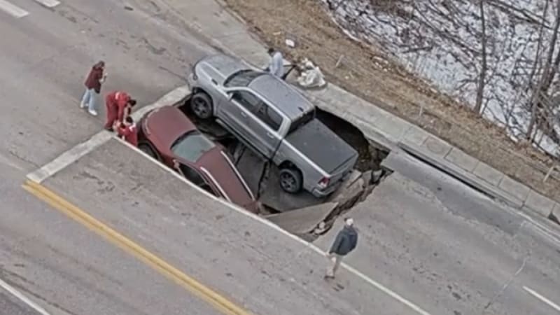 Basketball Players Rescue 2 Drivers From Nebraska Sinkhole - Image 3