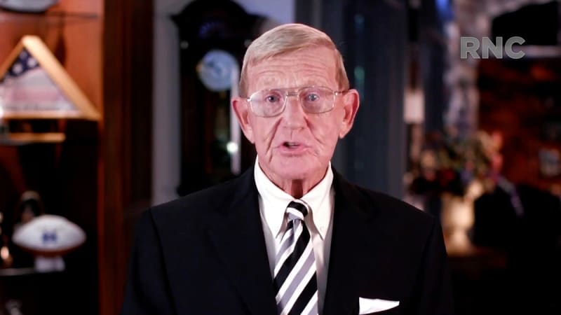 Lou Holtz, 89, Still Fighting at Home with Family Support - Image 5