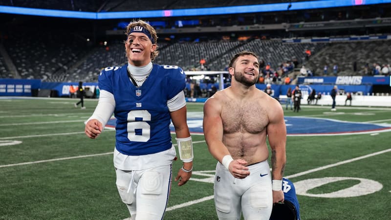 NFL Stars Celebrate Their On-Field Wingmen at Super Bowl - Image 5