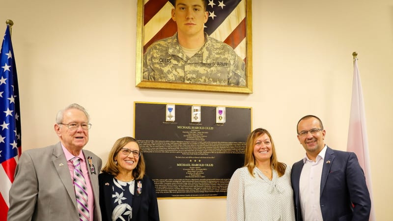 Army Hero Michael Ollis Gets Medal of Honor After 12 Years - Image 5