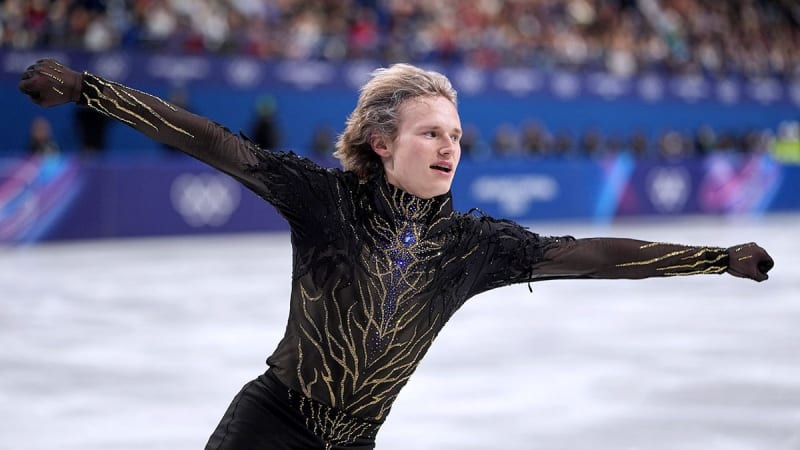 US Figure Skating Wins Gold by Just One Point - Image 5