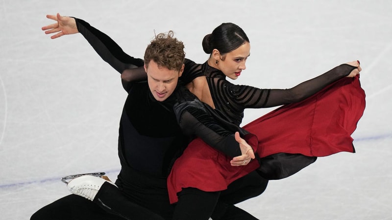 US Figure Skating Wins Gold by Just One Point - Image 3