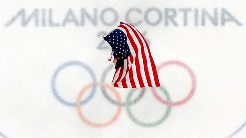 Olympic Goalie Gets "Secretary of Defense" Plaque - Image 5