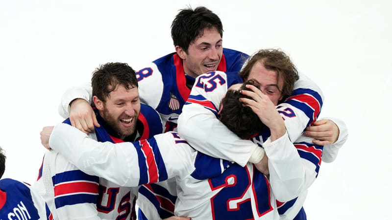 US Men's Hockey Team Heads to State of the Union After Gold - Image 5