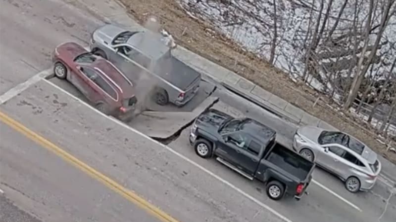 Basketball Players Rescue 2 Drivers From Nebraska Sinkhole - Image 5