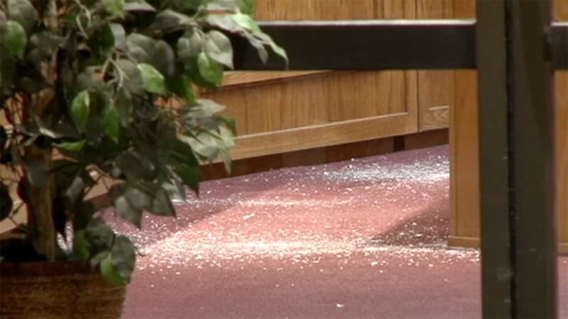 Bystander Rams Robbers' Car Into Store to Stop Heist - Image 5