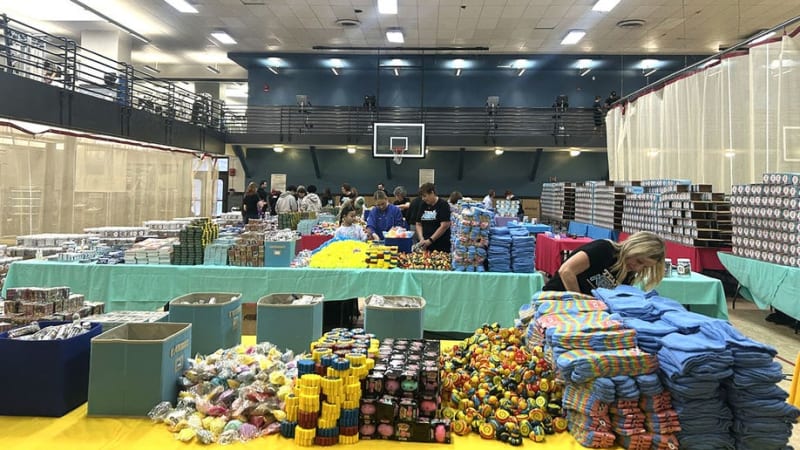 100 Volunteers Stuff 3,000 Joy Jars for Kids with Cancer - Image 5