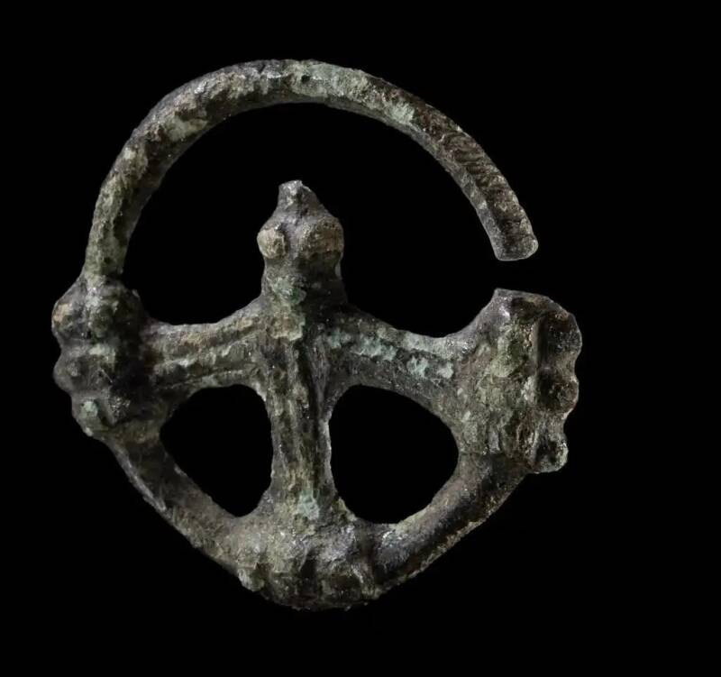 1,000-Year-Old Cross Found in Germany Matches Lost Mold - Image 3