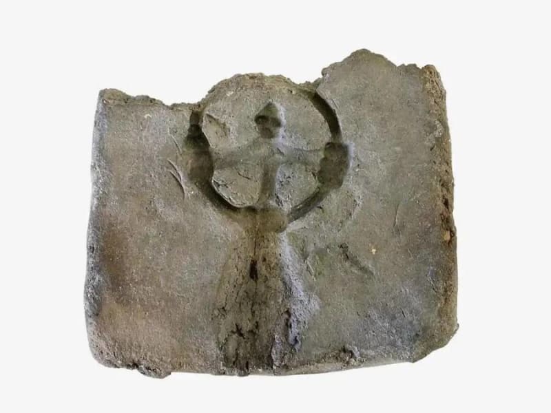 1,000-Year-Old Cross Found in Germany Matches Lost Mold - Image 4