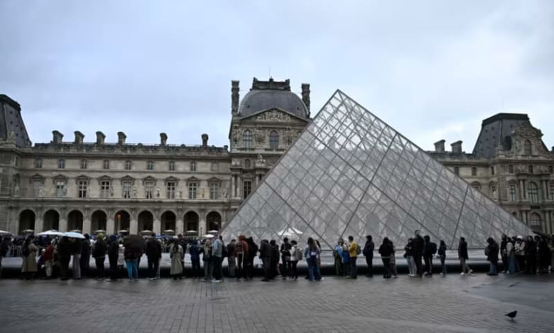 France Passes Law to Return Looted Colonial Artifacts - Image 2