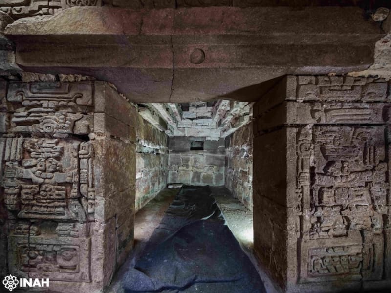 1,400-Year-Old Zapotec Tomb Found in Mexico