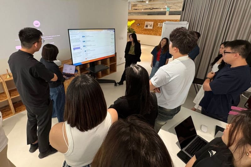 Singapore Leads the Way: 35,000 Bank Workers Embrace AI Skills Revolution