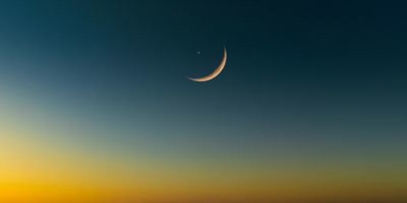 Rare Moon-Mercury Show Tonight Visible Across North America - Image 2