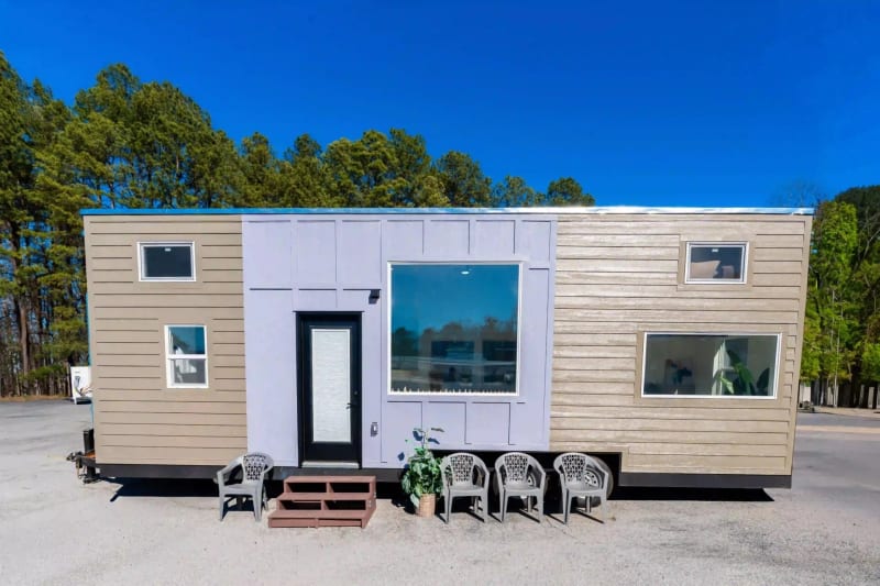 Dragon Tiny Homes Fits 3 Bedrooms Into 32-Foot House - Image 5