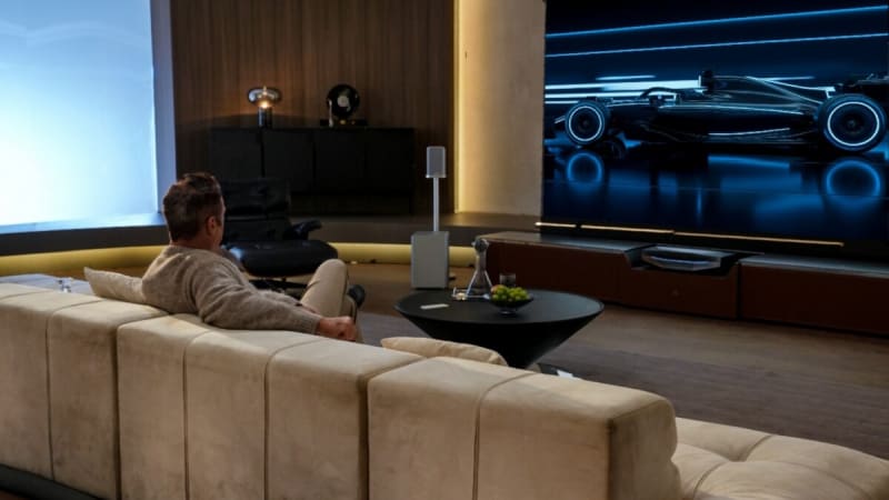 New Projector Tech Delivers Crystal-Clear 200-Inch Screens - Image 2