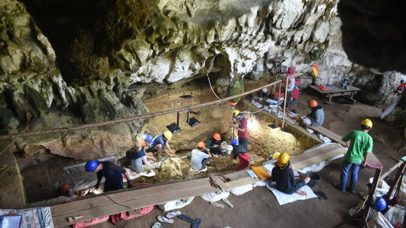 Ancient Cave Reveals Extraordinary 200,000-Year Story of Human Connection - Image 2