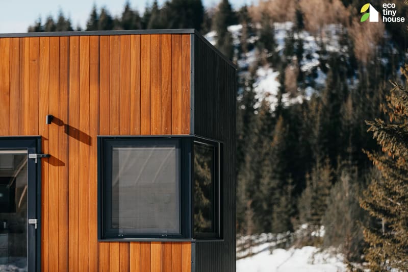 Romanian Tiny House Fits Two Bedrooms in Just 20 Feet - Image 5