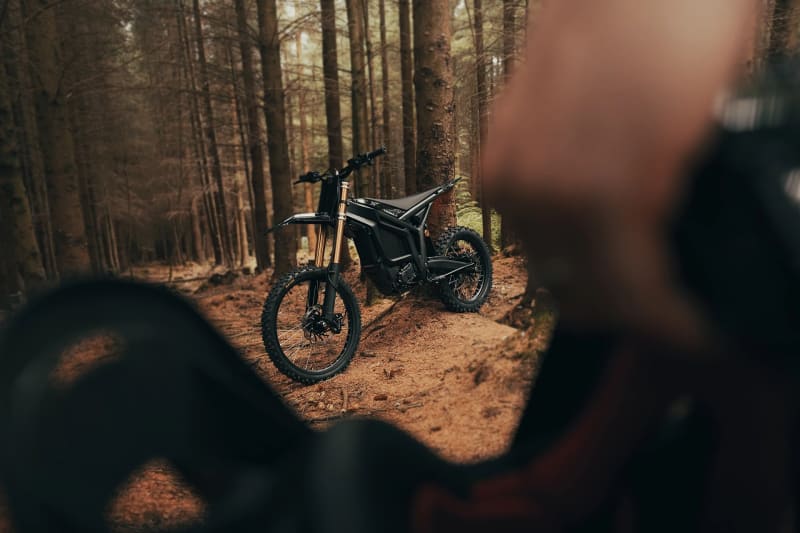 Electric Dirt Bike Beats Gas Bikes for $6,000 - Image 4