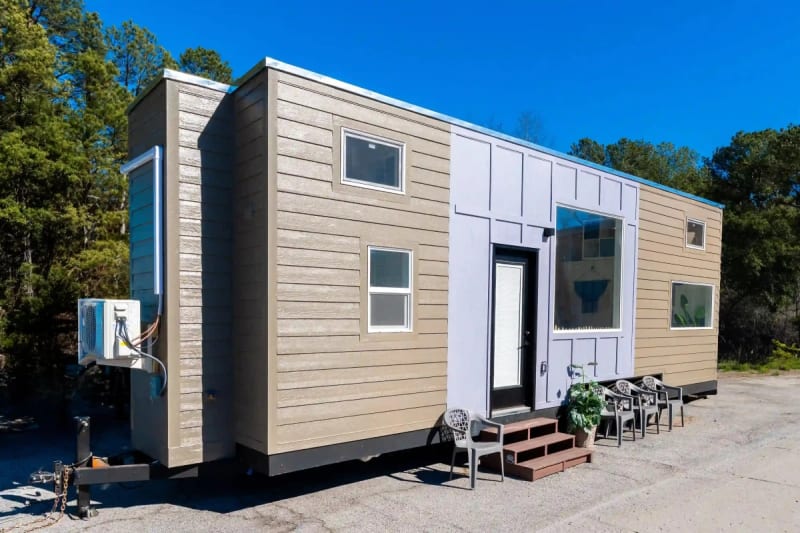 Dragon Tiny Homes Fits 3 Bedrooms Into 32-Foot House - Image 3