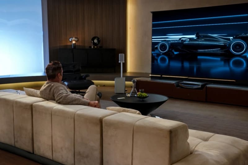 New Projector Tech Delivers Crystal-Clear 200-Inch Screens - Image 3