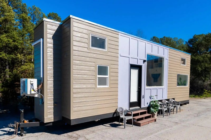 Dragon Tiny Homes Fits 3 Bedrooms Into 32-Foot House - Image 4