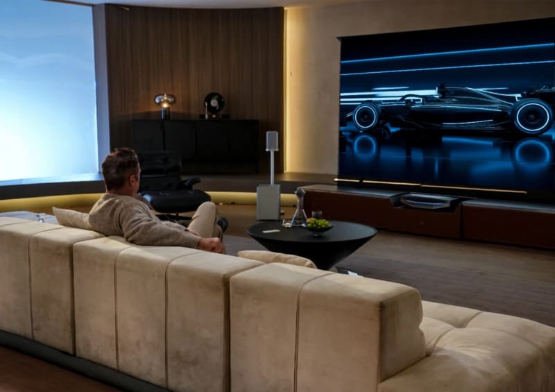 New Projector Tech Delivers Crystal-Clear 200-Inch Screens - Image 4
