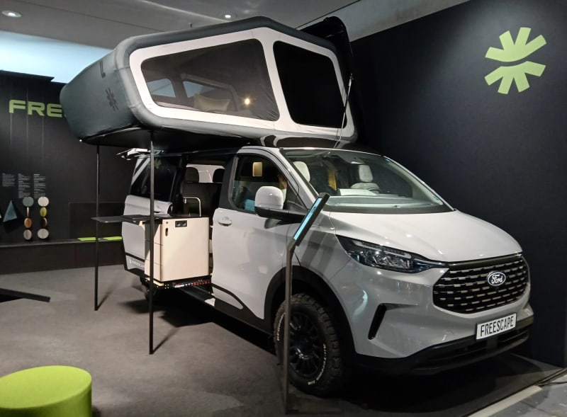 Ford Camper Van Inflates Sideways Into Roomy Home - Image 4