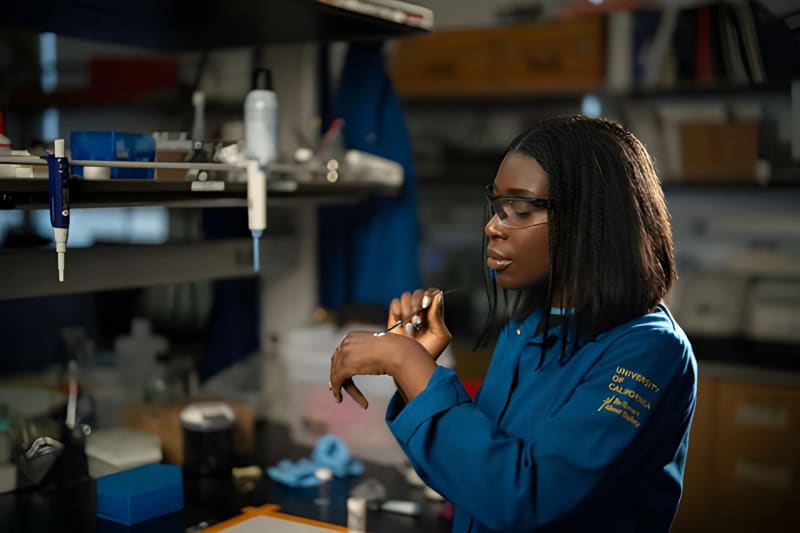 UCLA Creates Clear Zinc Sunscreen That Actually Looks Good - Image 5
