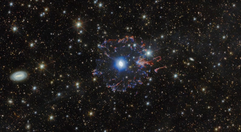 Two Space Telescopes Capture Stunning Dying Star - Image 2