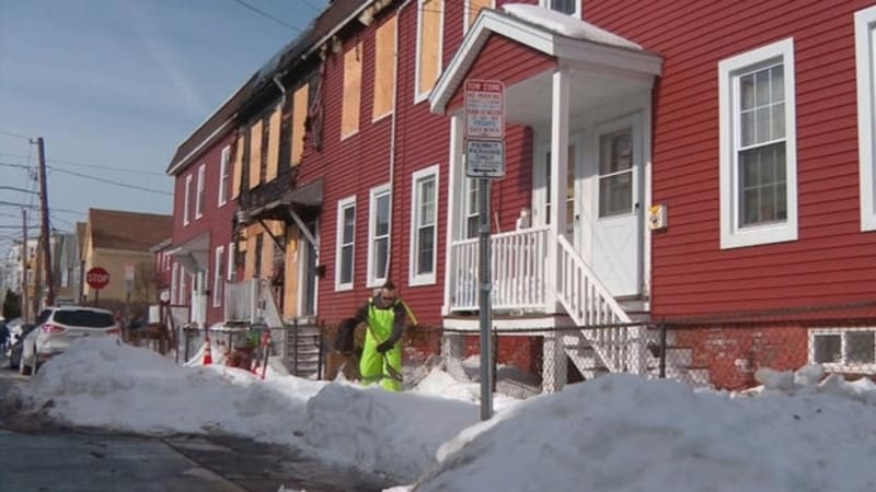 ER Nurse Chips Through 6 Inches of Ice for Wheelchair Users - Image 2