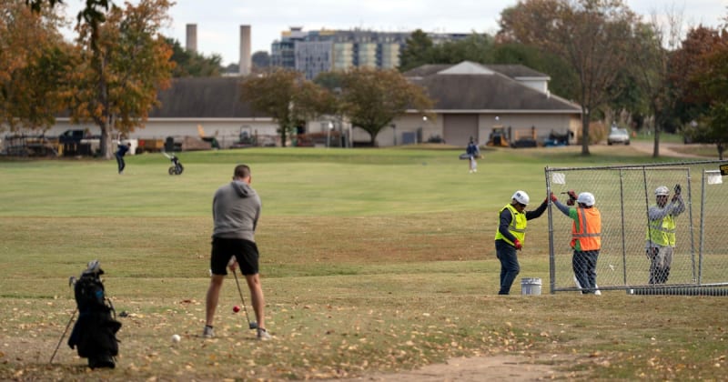 Washington Golf Courses at Center of Federal Lease Dispute