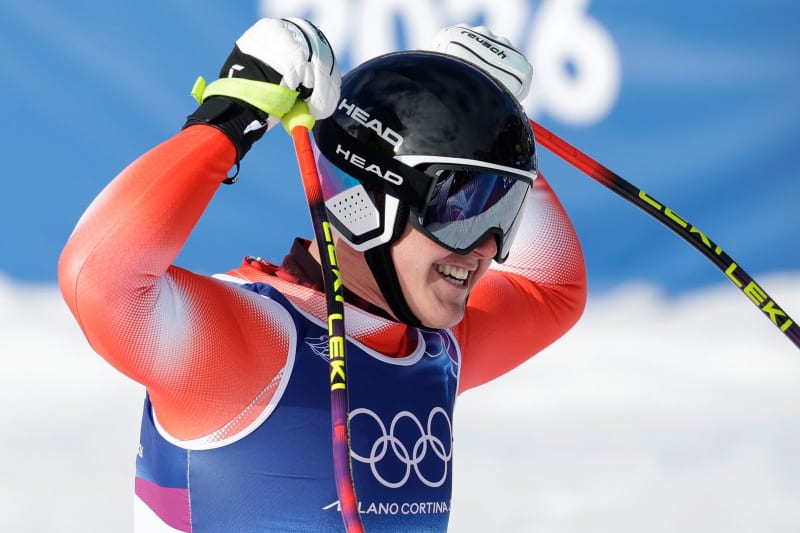 Eileen Gu Survives Scary Crash, Makes Olympic Slopestyle Final - Image 4