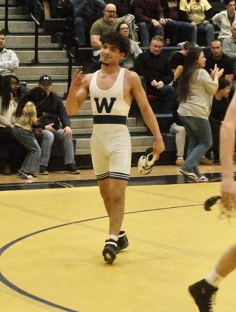 Washington Wrestling Wins Region 2 Title for Late Coach - Image 4