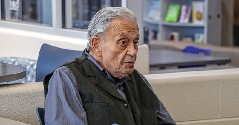 Holocaust Survivor, 86, Brings History to Georgia School